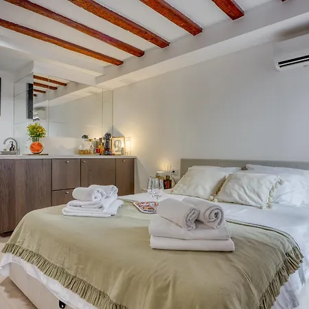 Апартаменты Milena Old Town