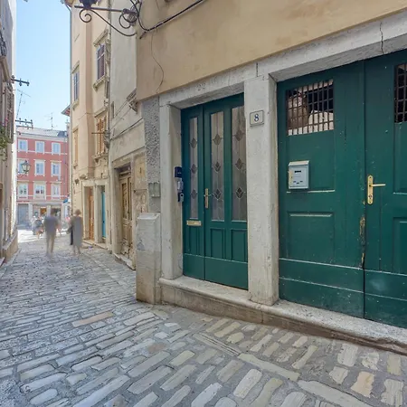 Апартаменты Milena Old Town